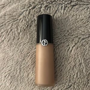 💕Armani Beauty Luminous Silk Under-eye Concealer💕